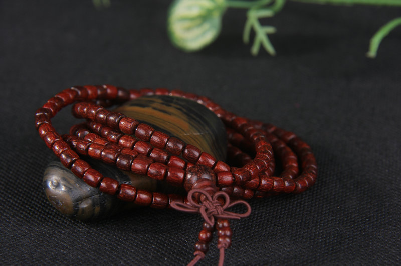 Lobular rosewood 0.4cmx206 barrel beads